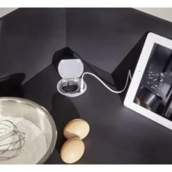 Prise Simple à Clapet 1 Prise + 1 USB